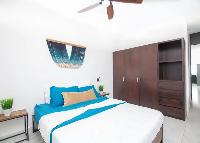2 Bedroom Wake Up To Unique Views From Your Balcony Holiday home Cabo San Lucas