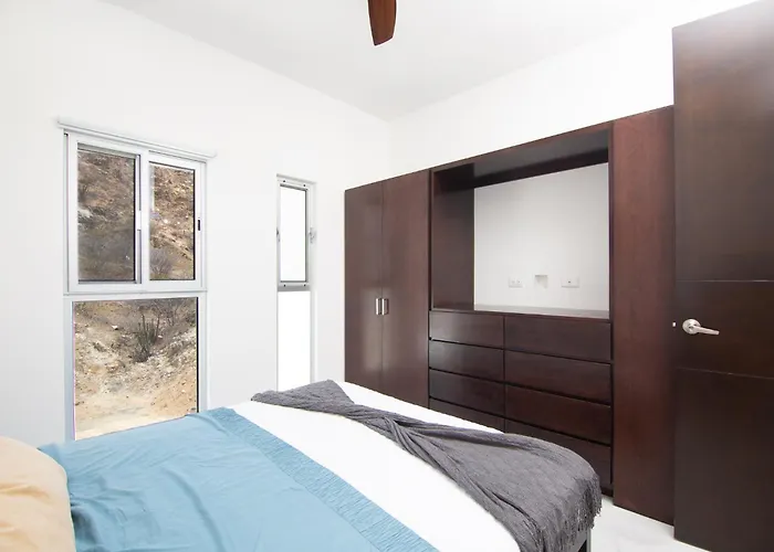 2 Bedroom Wake Up To Unique Views From Your Balcony Holiday home Cabo San Lucas